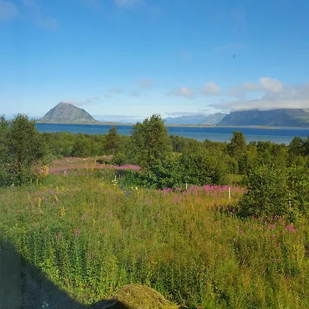 Feriehus Med Utsikt Mot Hoven Smedvik Eksteriør bilde