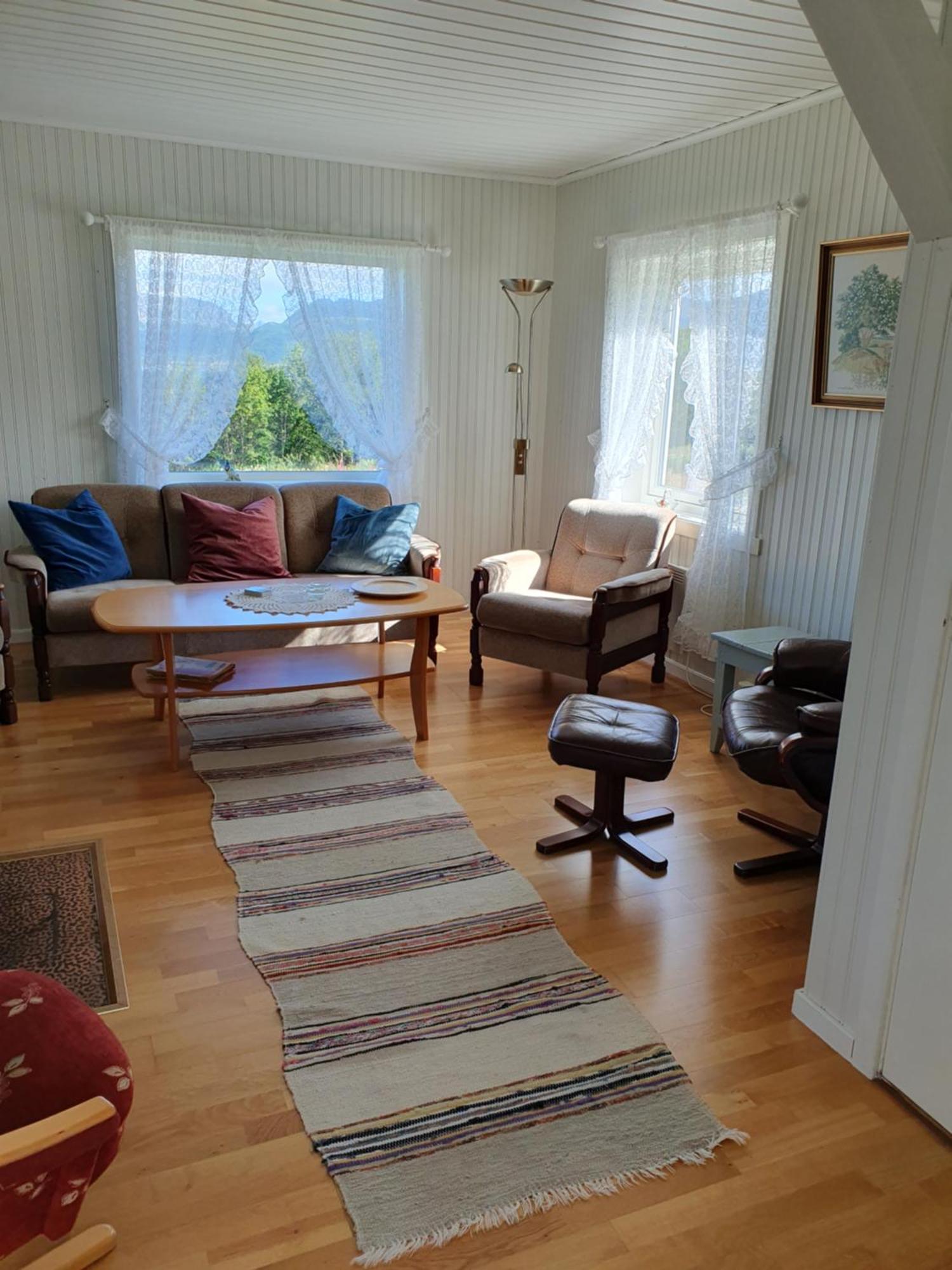 Med Utsikt Mot Hoven Holiday home Smedvik